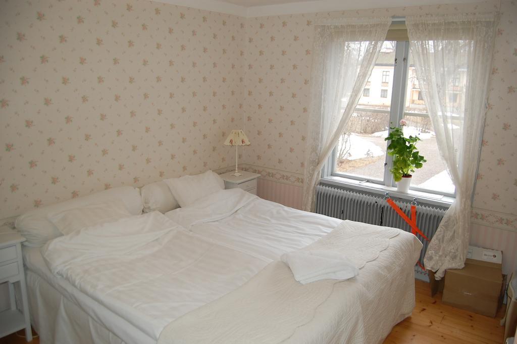 Tullgarns Vardshus Bed & Breakfast Vagnhärad Rom bilde