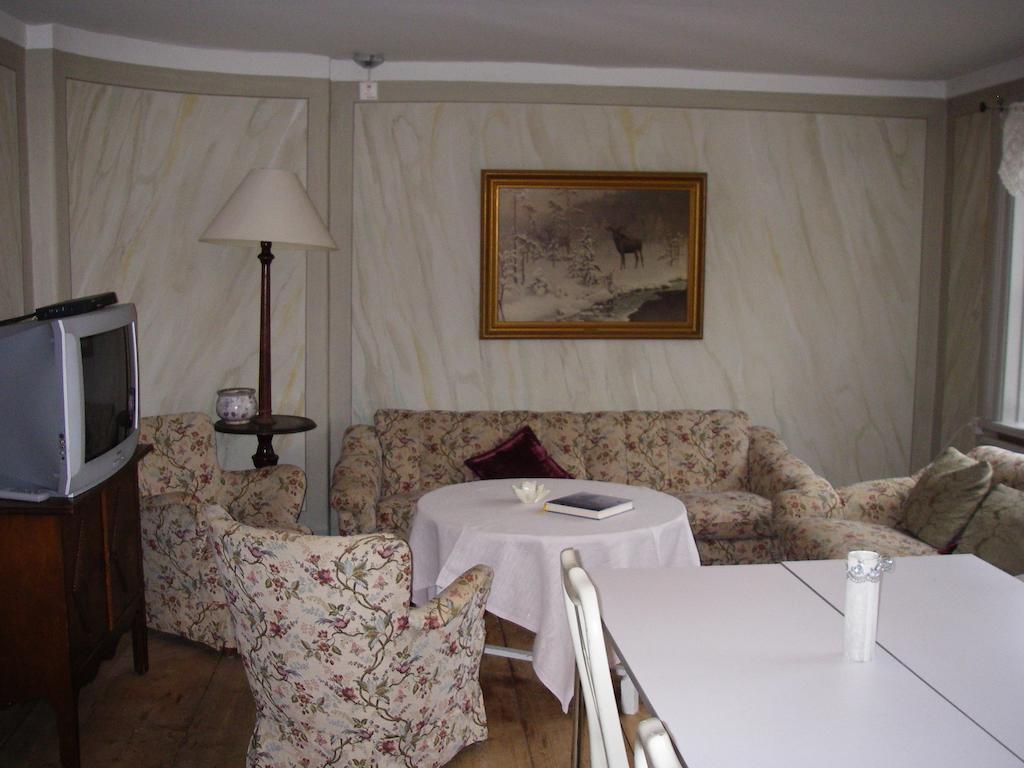 Tullgarns Vardshus Bed & Breakfast Vagnhärad Eksteriør bilde