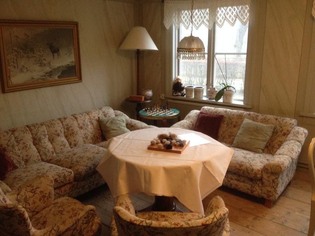 Tullgarns Vardshus Bed & Breakfast Vagnhärad Eksteriør bilde